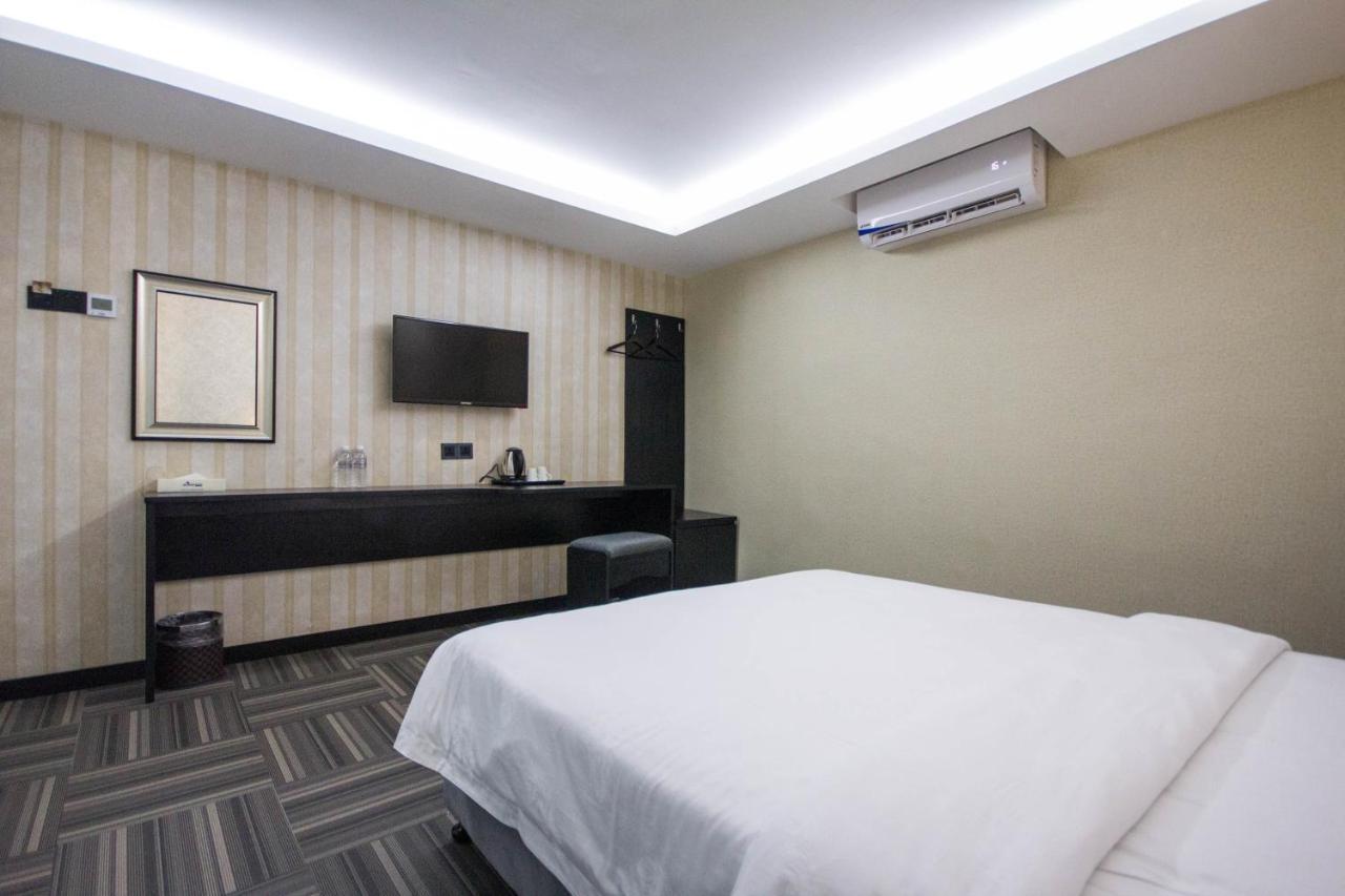 S Hotel Seberang Jaya Екстериор снимка